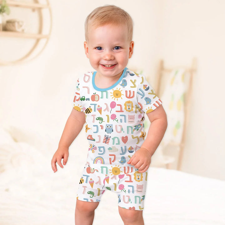Zweiteiliges Pyjama-Set mit kurzen Ärmeln und Shorts im Sommer-Design