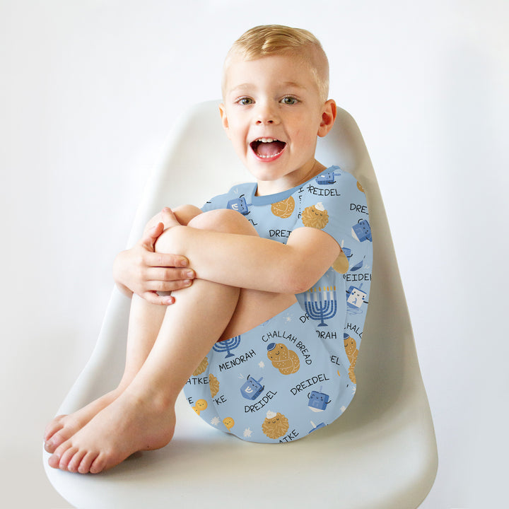 Template Zweiteiliges Pyjama-Set mit kurzen Ärmeln und Shorts