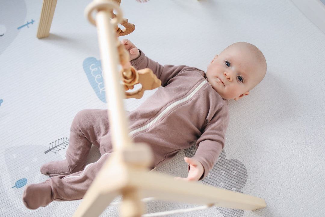 baby wake window activity