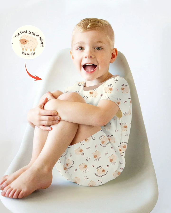 Template Zweiteiliges Pyjama-Set mit kurzen Ärmeln und Shorts