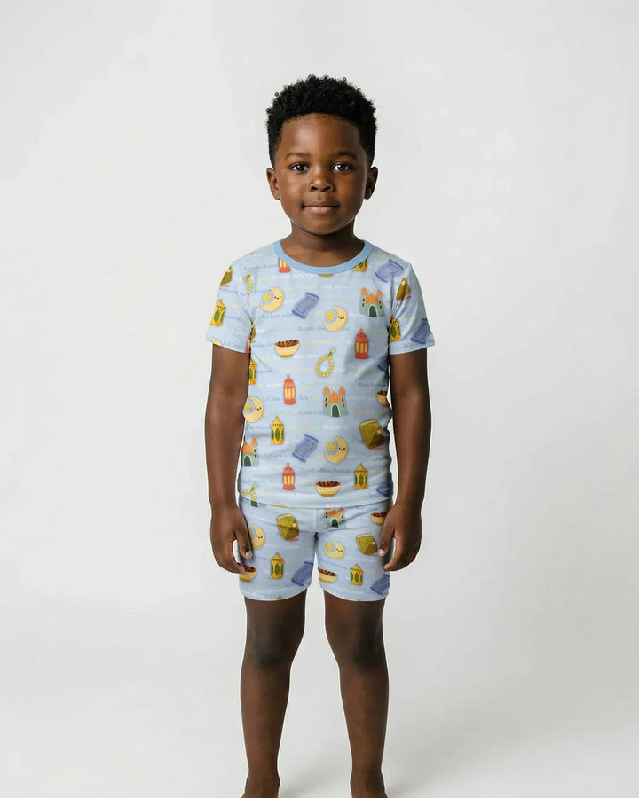 Template Zweiteiliges Pyjama-Set mit kurzen Ärmeln und Shorts