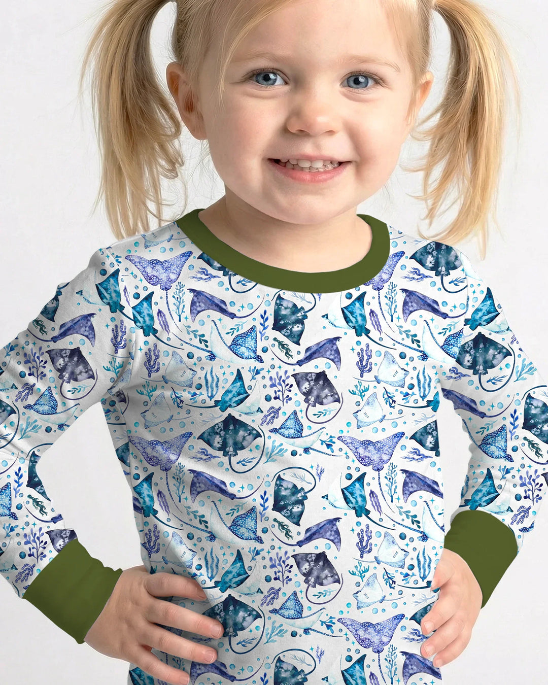 Zweiteiliges Langarm-Pyjama-Set mit Sommerfrüchten