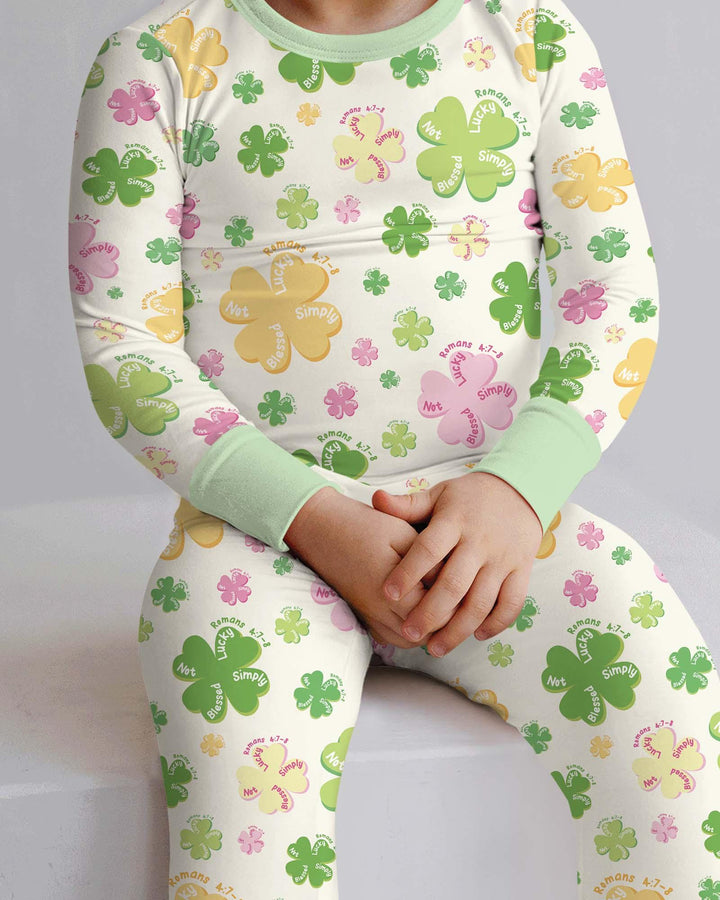 Shamrocks Print St. Patrick's Day Two Piece Long Sleeve Pajama Set