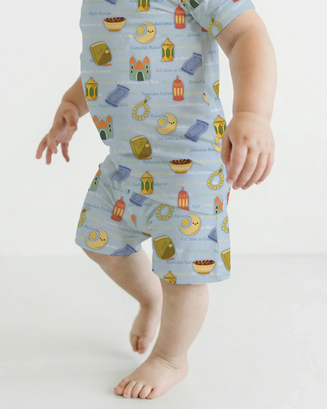 Template Zweiteiliges Pyjama-Set mit kurzen Ärmeln und Shorts