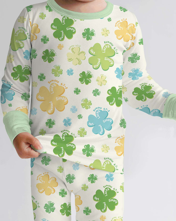 Shamrocks Print St. Patrick's Day Two Piece Long Sleeve Pajama Set