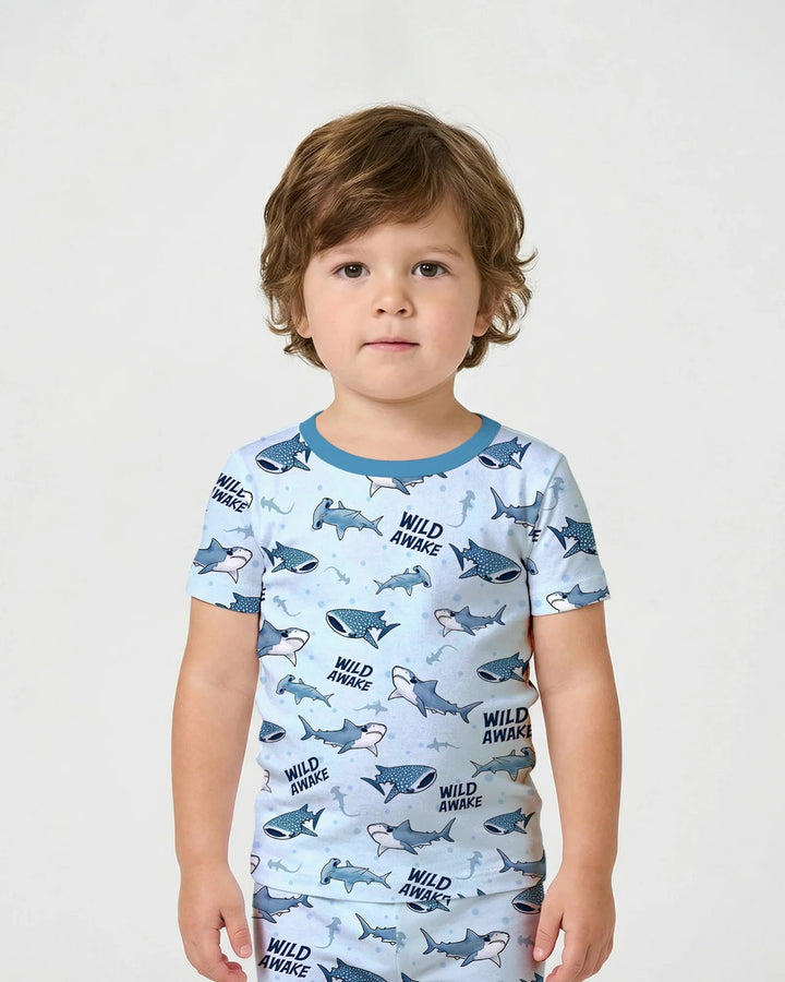 Template Zweiteiliges Pyjama-Set mit kurzen Ärmeln und Shorts