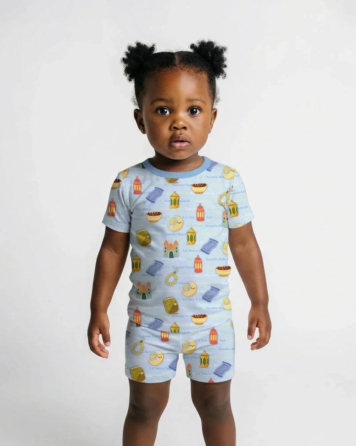 Template Zweiteiliges Pyjama-Set mit kurzen Ärmeln und Shorts