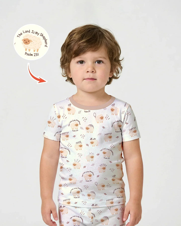 Template Zweiteiliges Pyjama-Set mit kurzen Ärmeln und Shorts