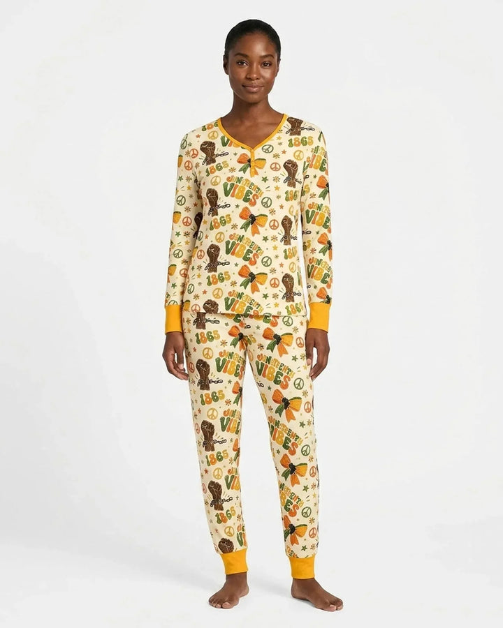 Plantilla de conjunto de pijama de mujer de bambú