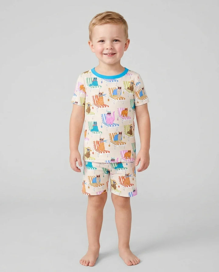 Template Zweiteiliges Pyjama-Set mit kurzen Ärmeln und Shorts