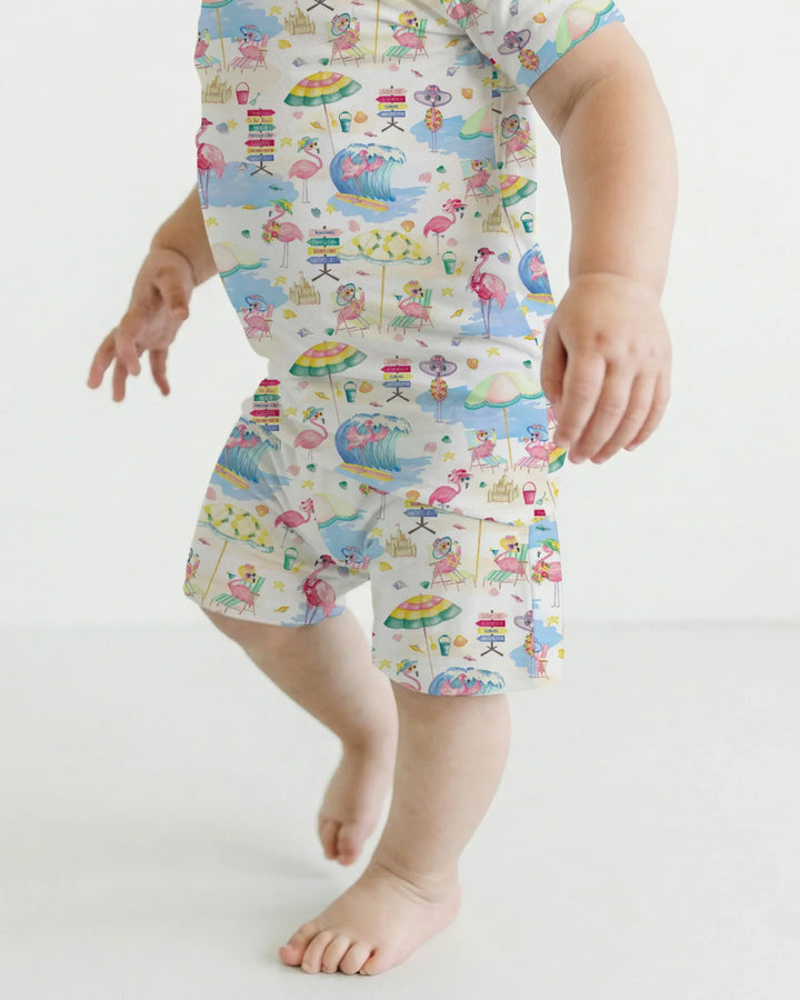 Template Zweiteiliges Pyjama-Set mit kurzen Ärmeln und Shorts