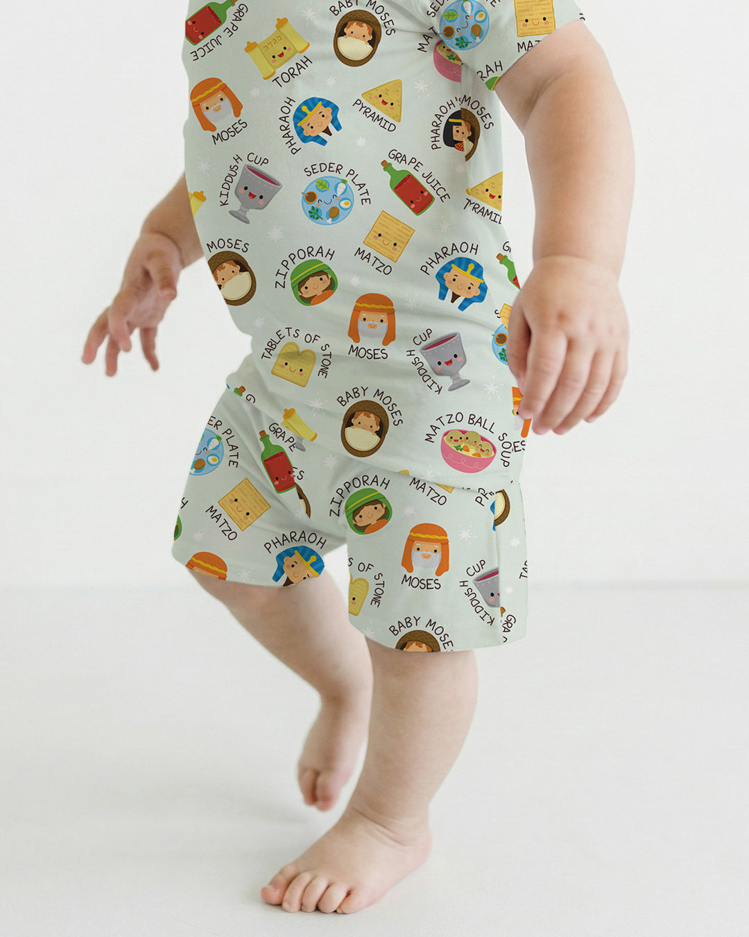 Template Zweiteiliges Pyjama-Set mit kurzen Ärmeln und Shorts