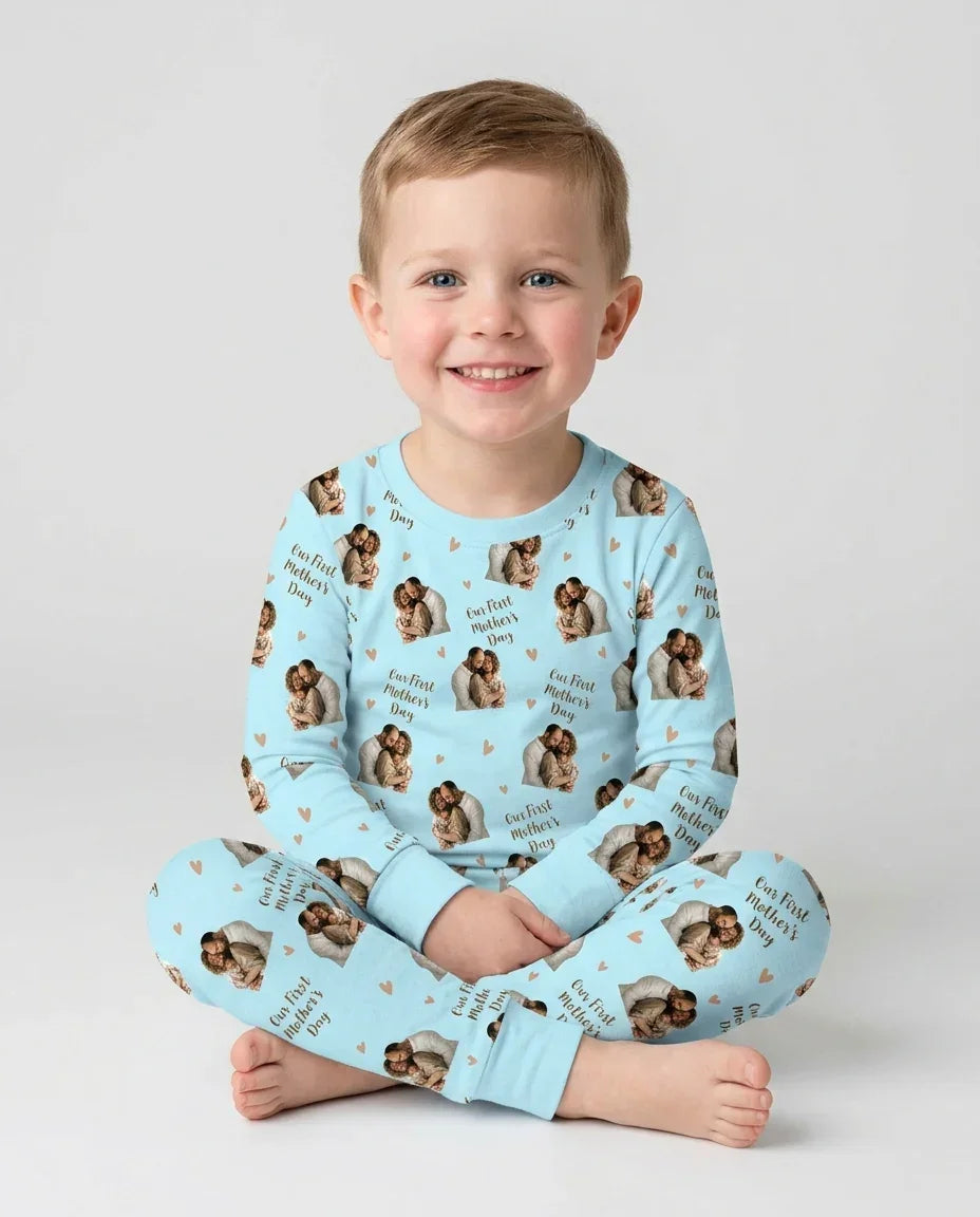 Pijama de dos piezas de bambú con foto personalizada "Our First as Parents" de manga larga