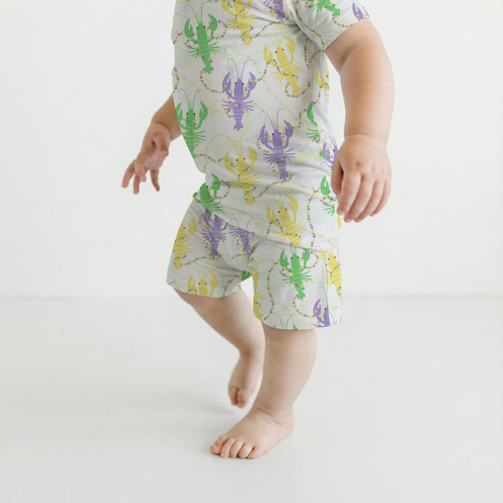 Template Zweiteiliges Pyjama-Set mit kurzen Ärmeln und Shorts