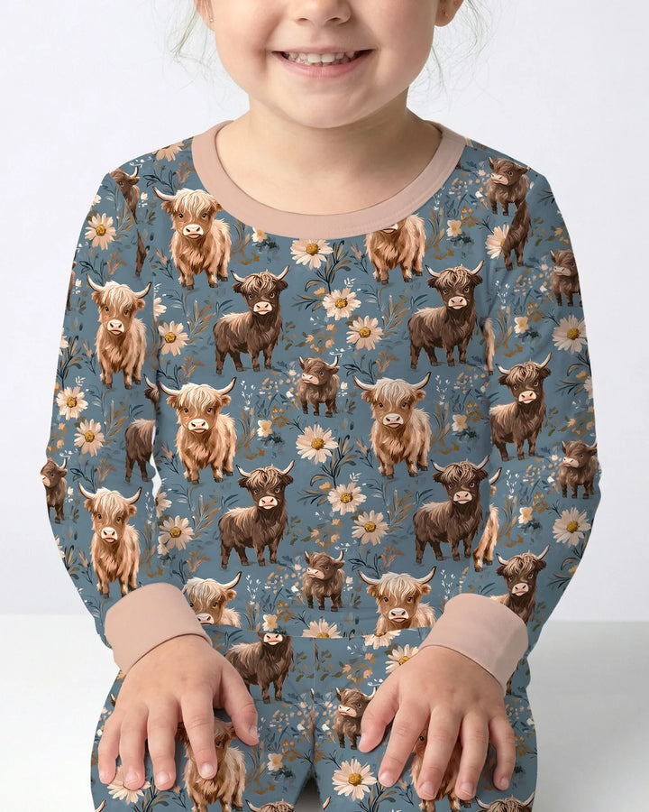 Zweiteiliges Langarm-Pyjama-Set mit Sommerfrüchten