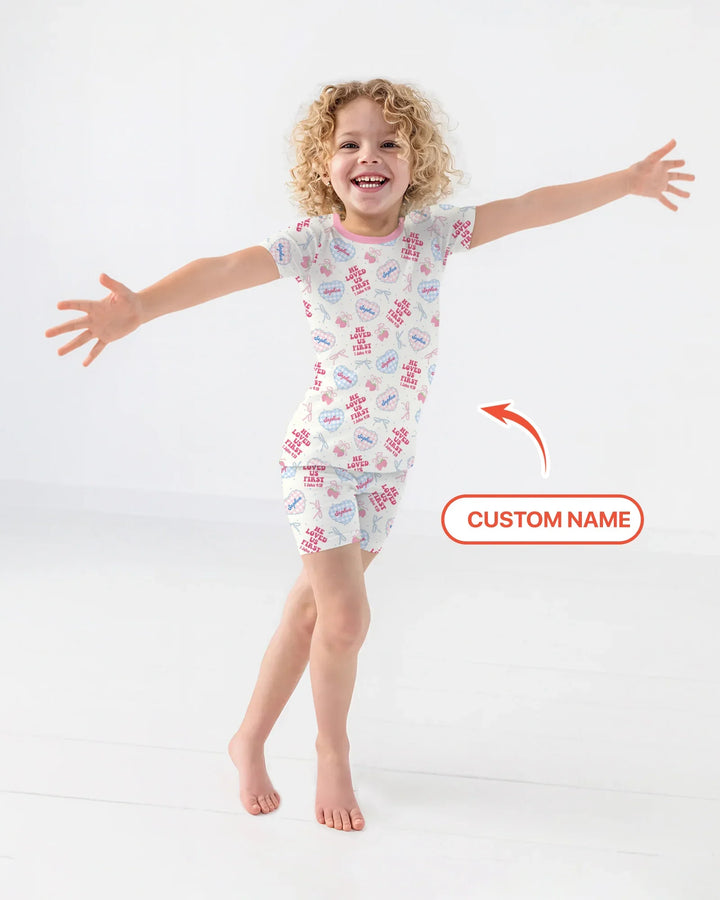 Zweiteiliges Pyjama-Set mit kurzen Ärmeln und Shorts im Sommer-Design