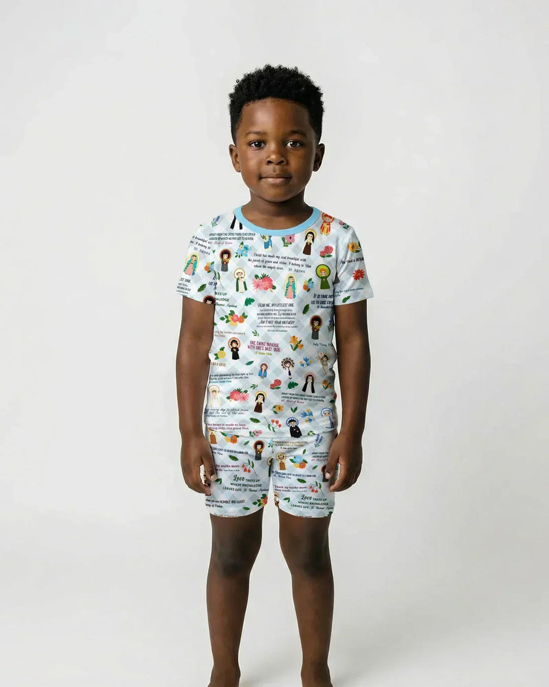 Template Zweiteiliges Pyjama-Set mit kurzen Ärmeln und Shorts