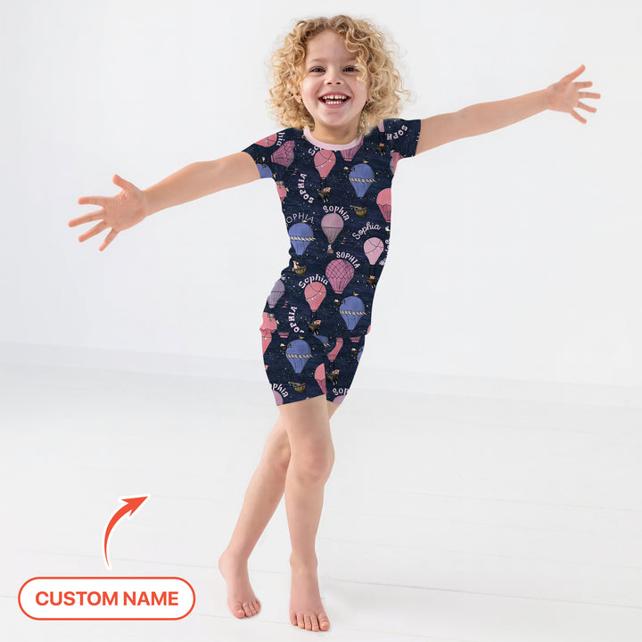 Zweiteiliges Pyjama-Set mit kurzen Ärmeln und Shorts im Sommer-Design