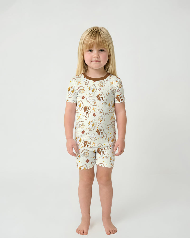Template Zweiteiliges Pyjama-Set mit kurzen Ärmeln und Shorts
