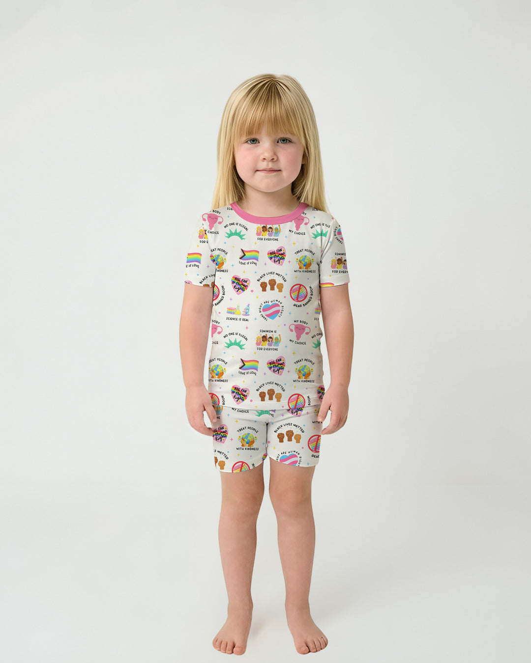 Template Zweiteiliges Pyjama-Set mit kurzen Ärmeln und Shorts