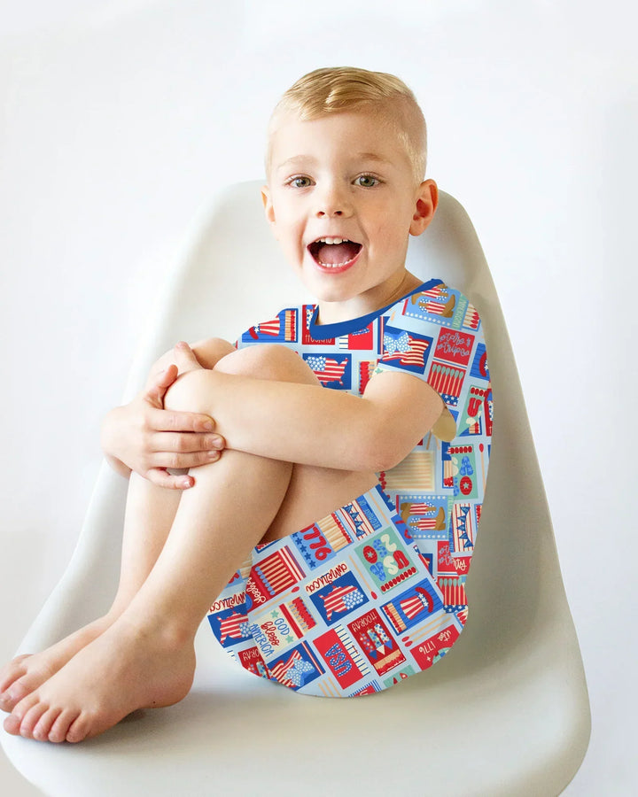 Template Zweiteiliges Pyjama-Set mit kurzen Ärmeln und Shorts