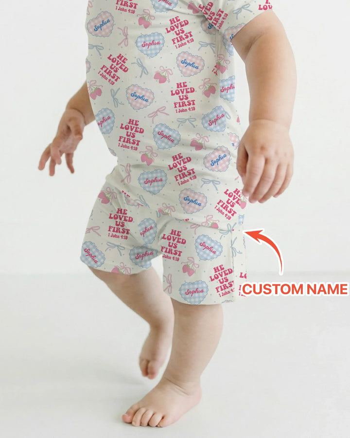 Zweiteiliges Pyjama-Set mit kurzen Ärmeln und Shorts im Sommer-Design
