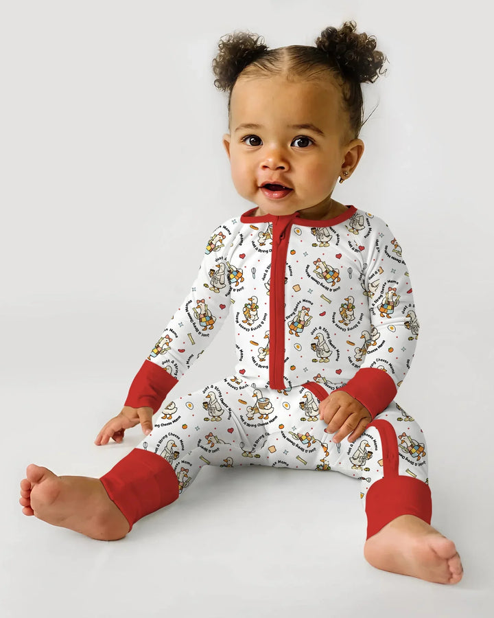 Una mamá de quesos de hebra en la era Mommy & Me - Traje zippy convertible de bambú