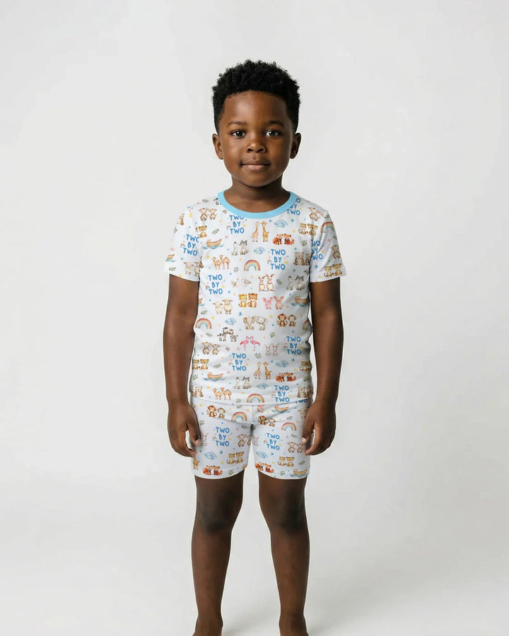 Template Zweiteiliges Pyjama-Set mit kurzen Ärmeln und Shorts