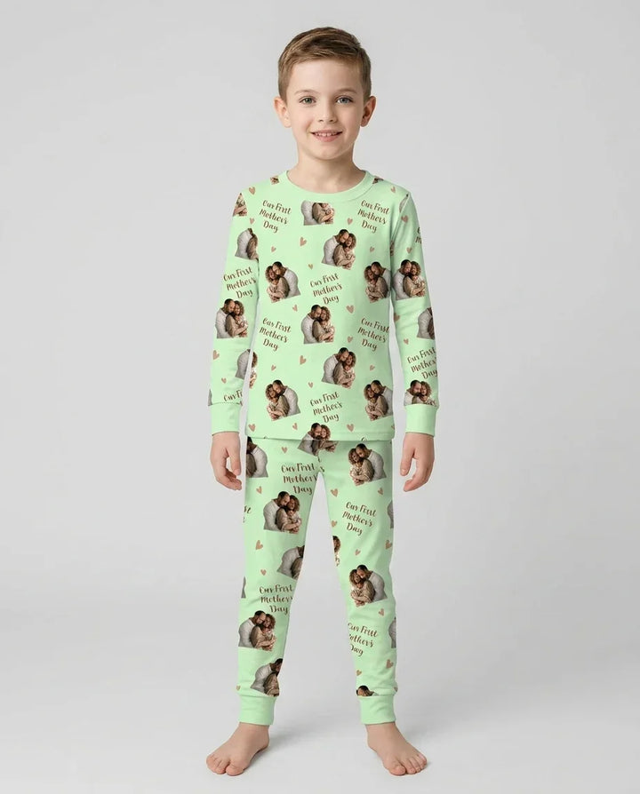 Pijama de dos piezas de bambú con foto personalizada "Our First as Parents" de manga larga