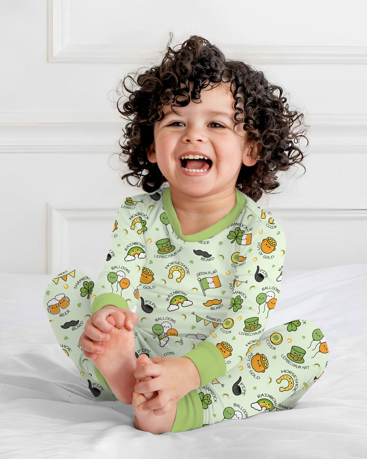 Zweiteiliges Langarm-Pyjama-Set mit Sommerfrüchten