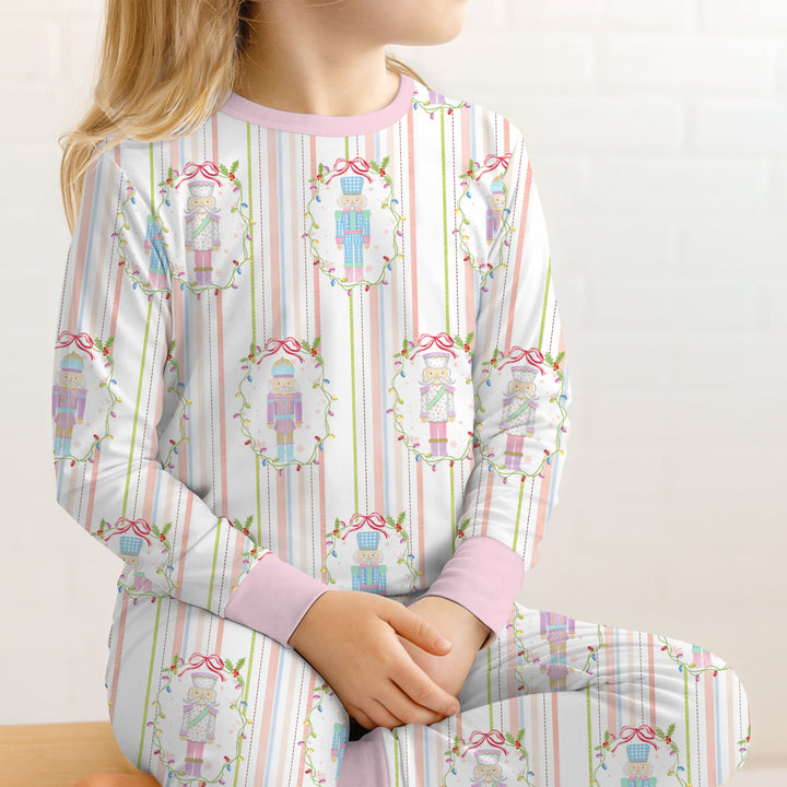 Zweiteiliges Langarm-Pyjama-Set mit Sommerfrüchten