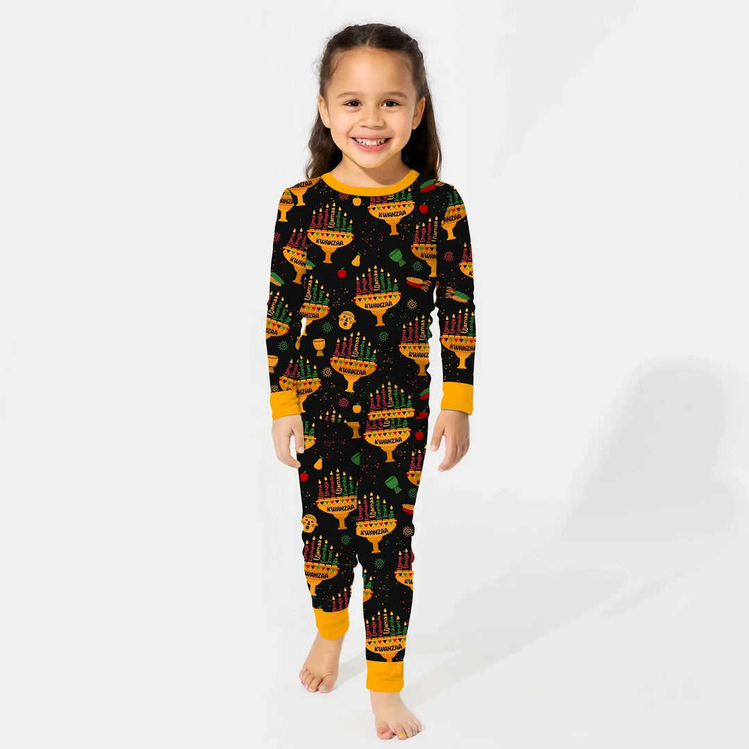 Zweiteiliges Langarm-Pyjama-Set mit Sommerfrüchten