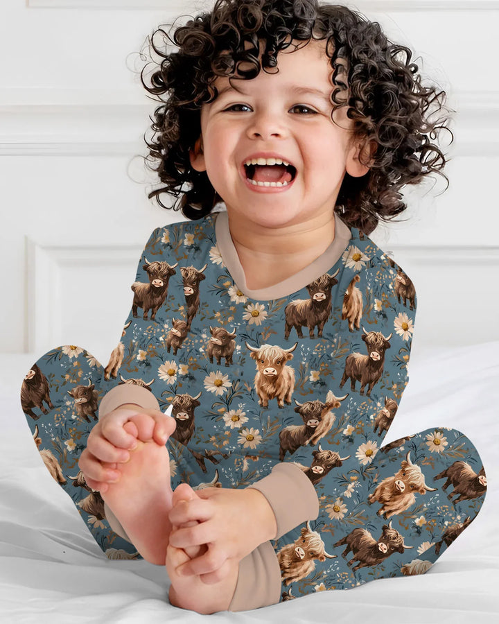 Zweiteiliges Langarm-Pyjama-Set mit Sommerfrüchten