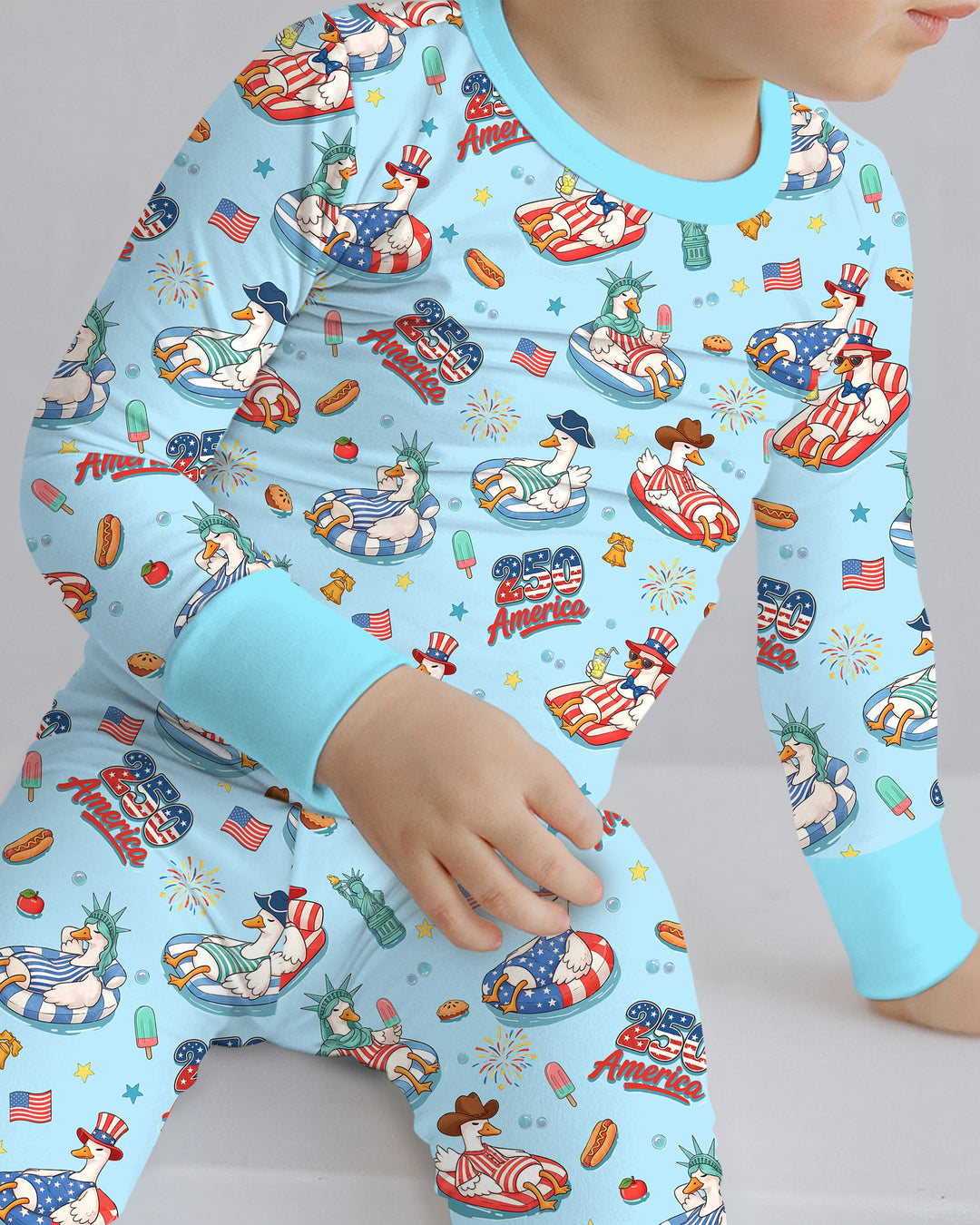 Zweiteiliges Langarm-Pyjama-Set mit Sommerfrüchten