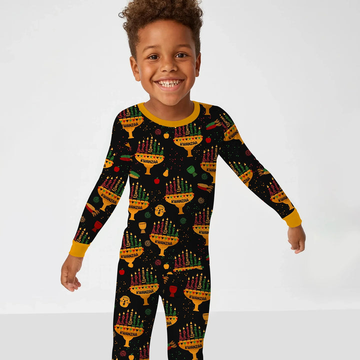 Zweiteiliges Langarm-Pyjama-Set mit Sommerfrüchten