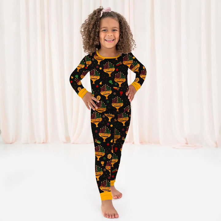 Zweiteiliges Langarm-Pyjama-Set mit Sommerfrüchten