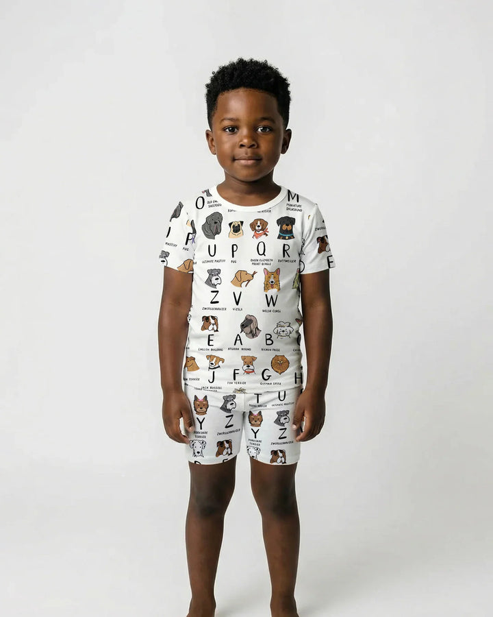 Template Zweiteiliges Pyjama-Set mit kurzen Ärmeln und Shorts