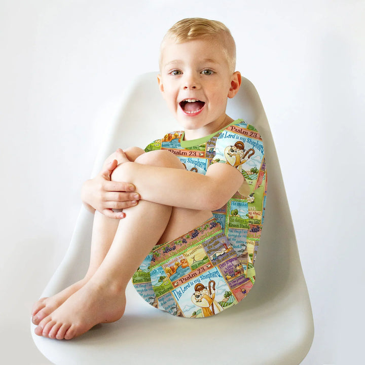 Template Zweiteiliges Pyjama-Set mit kurzen Ärmeln und Shorts