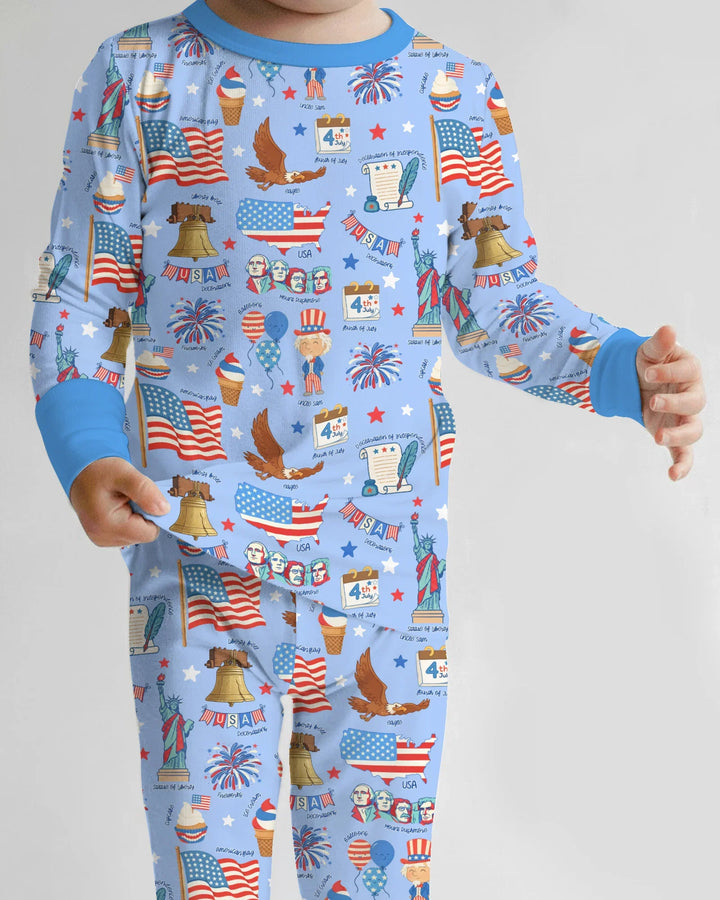 Zweiteiliges Langarm-Pyjama-Set mit Sommerfrüchten