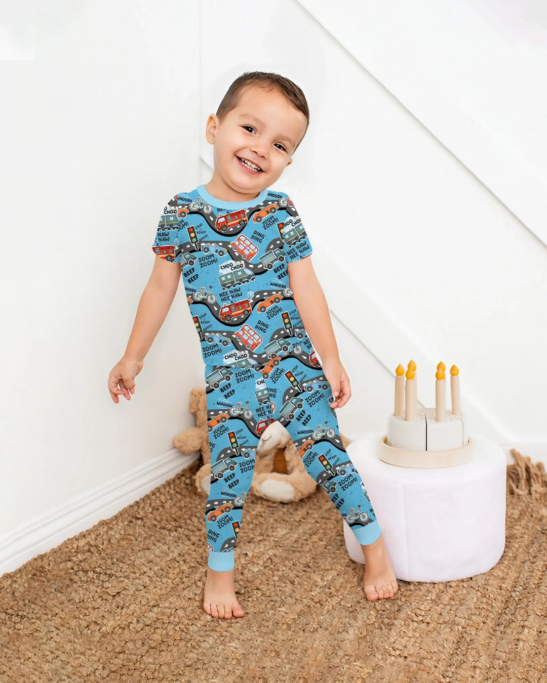 Conjunto de pijama de dos piezas de manga corta de bambú Zoom Zoom Beep Beep