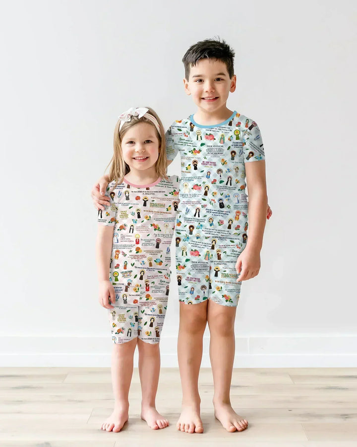 Template Zweiteiliges Pyjama-Set mit kurzen Ärmeln und Shorts