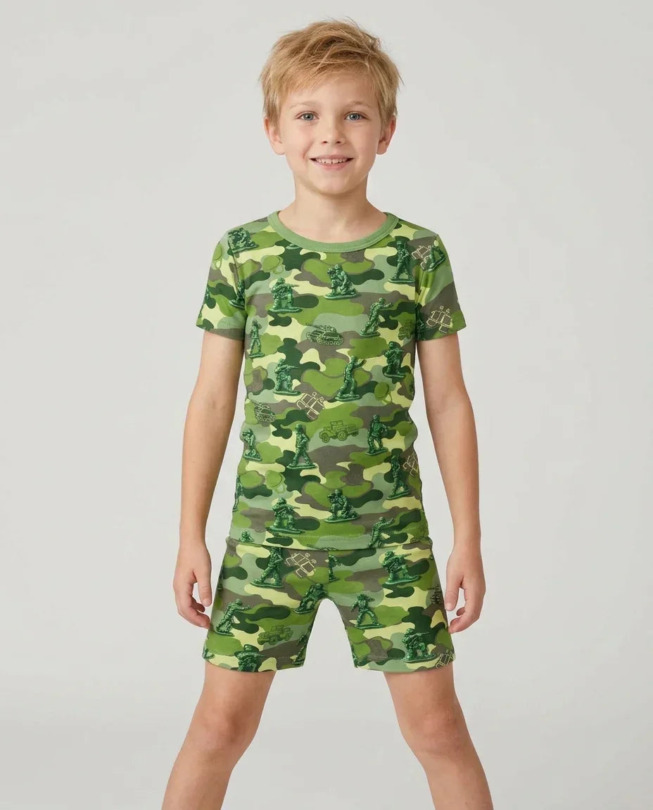 Pijama de dos piezas de bambú de hombrecitos verdes, de manga corta y pantalón corto