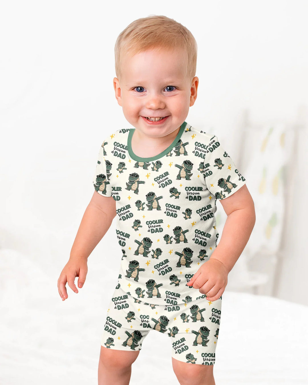 Genial conjunto de pijama de dos piezas de bambú de manga corta y pantalón corto a juego para papá y yo con diseño de dinosaurio.