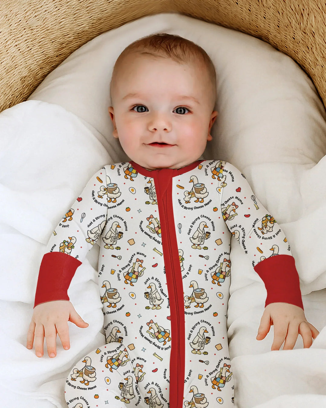 Una mamá de quesos de hebra en la era Mommy & Me - Traje zippy convertible de bambú