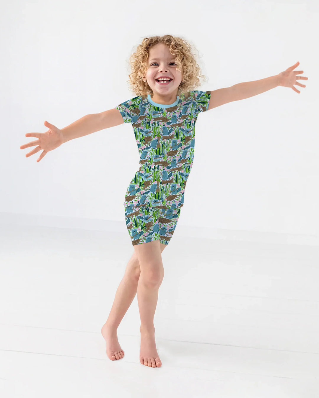 Little Dam Builders Bamboo Two Piece Short Sleeve Shorts Pajama Set