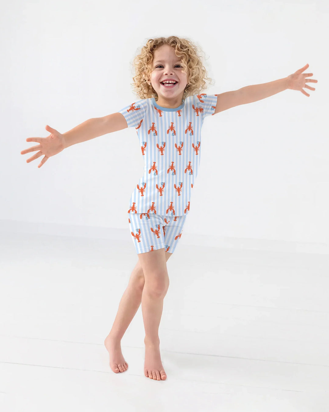 Zweiteiliges Pyjama-Set mit kurzen Ärmeln und Shorts im Sommer-Design
