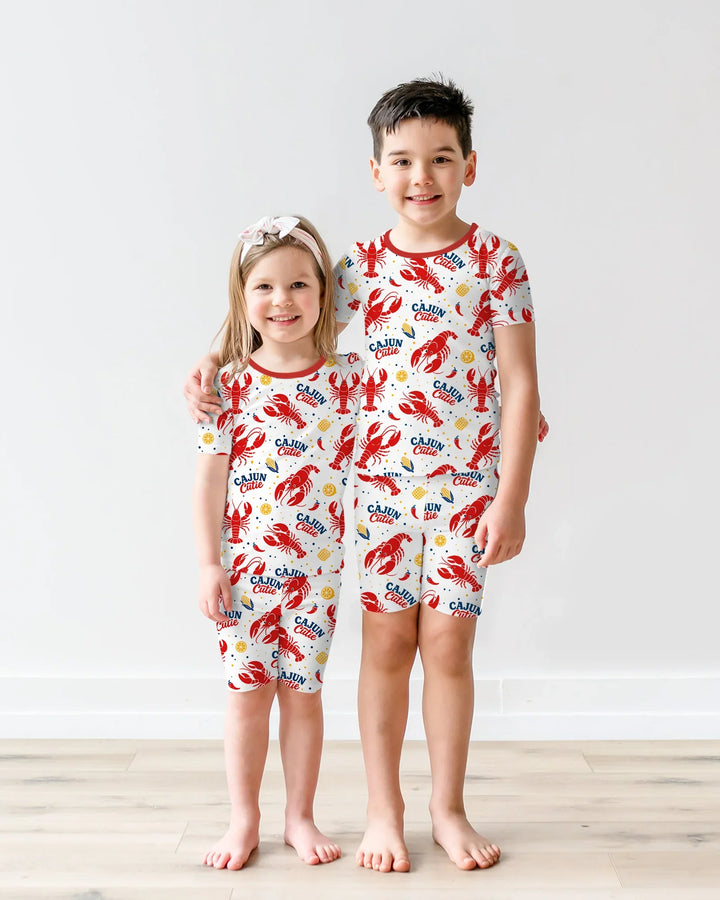 Template Zweiteiliges Pyjama-Set mit kurzen Ärmeln und Shorts