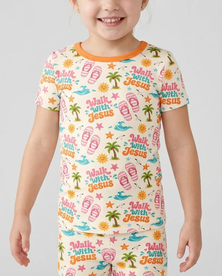 Template Zweiteiliges Pyjama-Set mit kurzen Ärmeln und Shorts