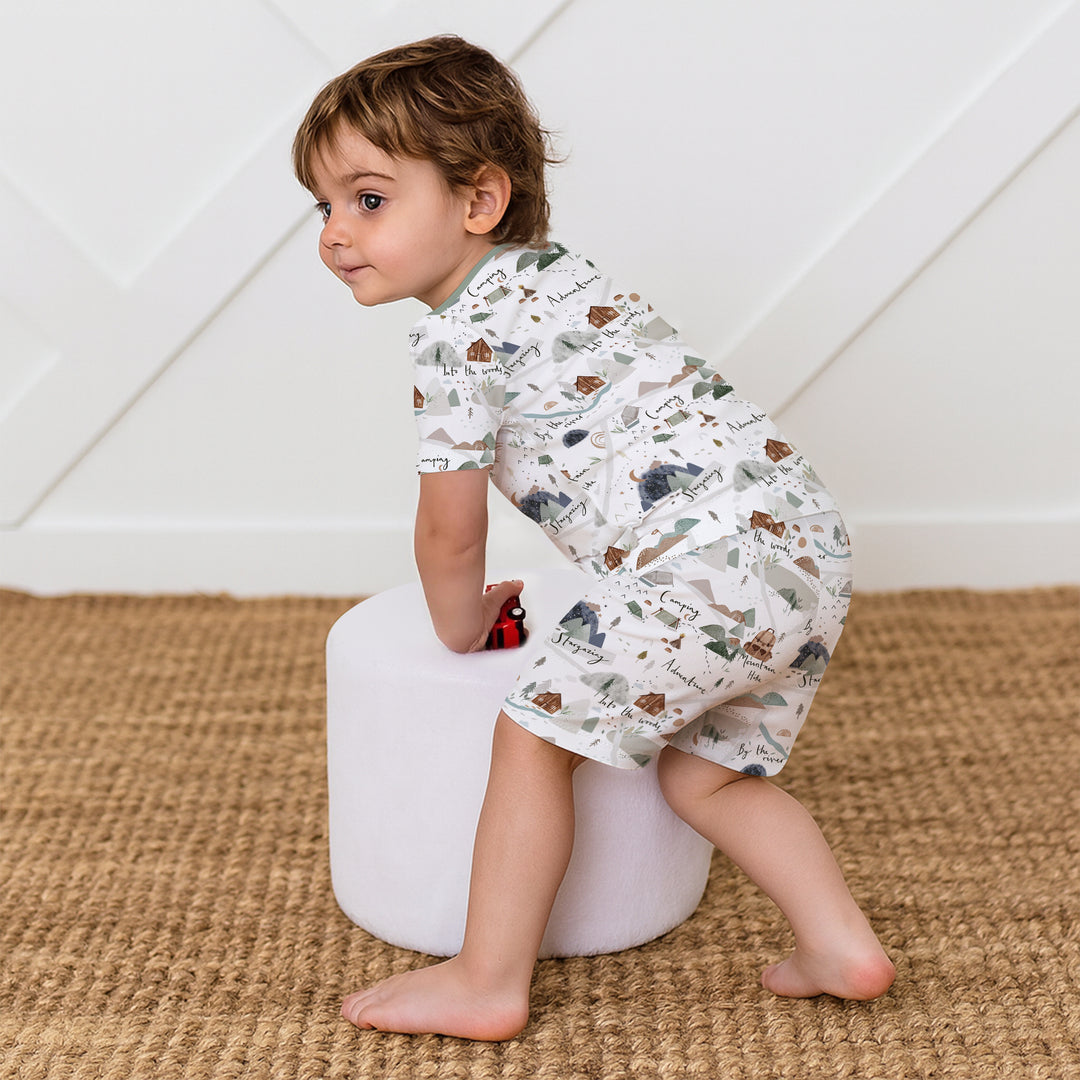 Zweiteiliges Pyjama-Set mit kurzen Ärmeln und Shorts im Sommer-Design