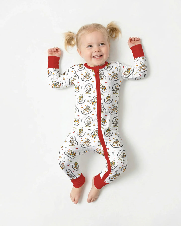 Una mamá de quesos de hebra en la era Mommy & Me - Traje zippy convertible de bambú